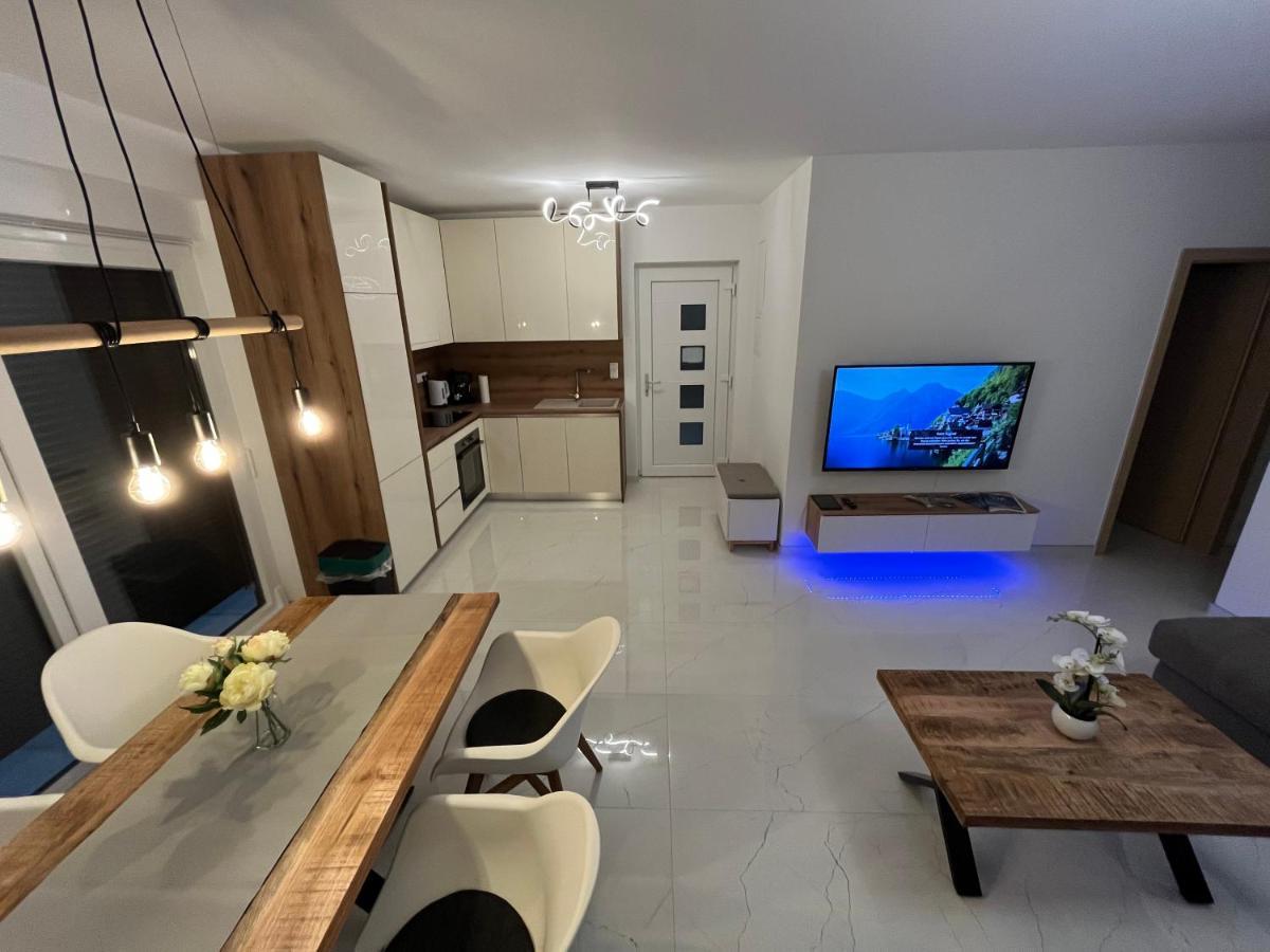 Poolhouse Flip Flop - Mit Privatem Pool Vir Exterior foto