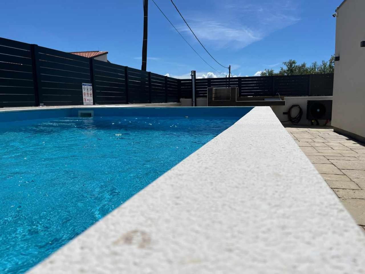 Poolhouse Flip Flop - Mit Privatem Pool Vir Exterior foto