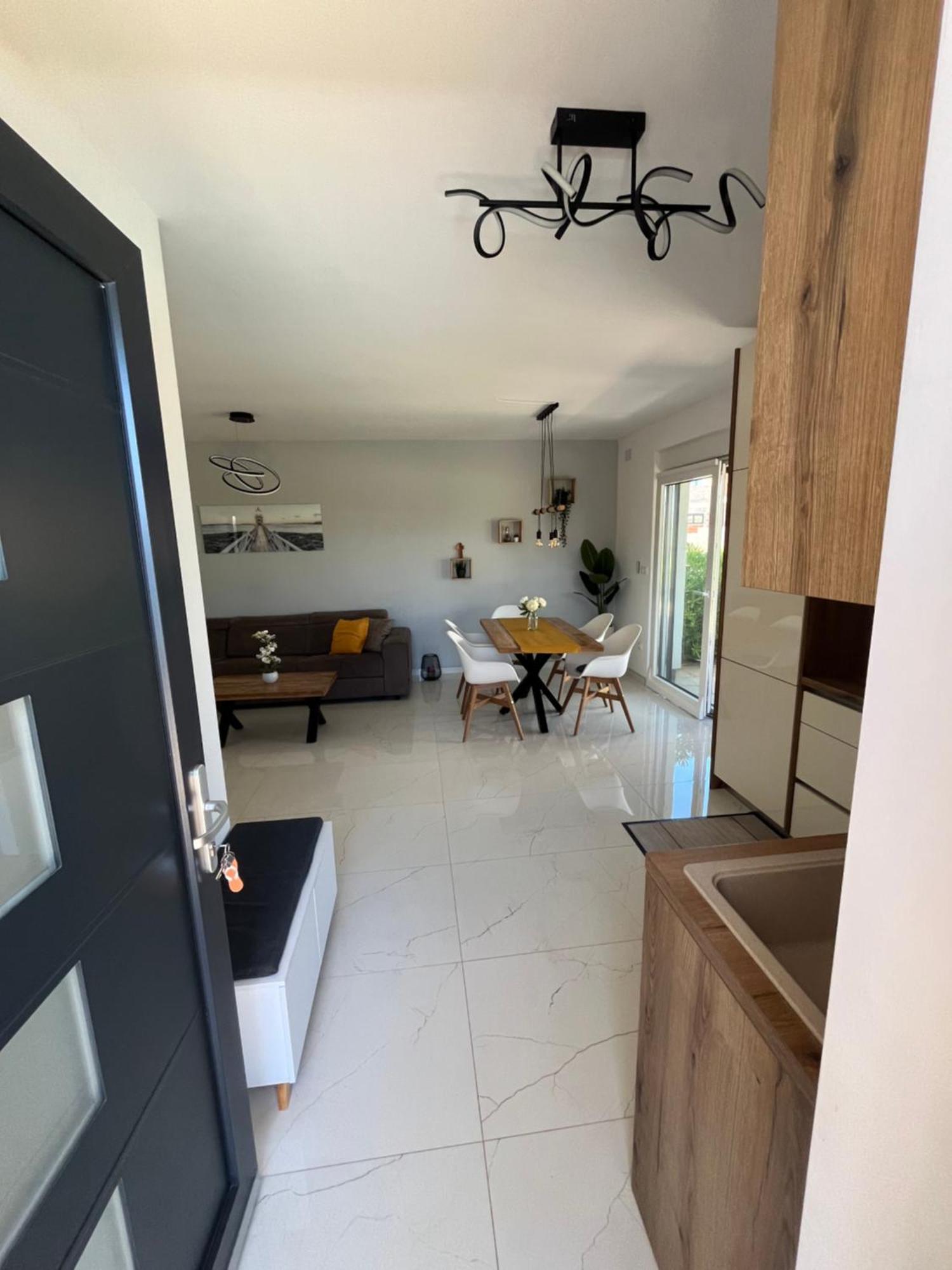 Poolhouse Flip Flop - Mit Privatem Pool Vir Exterior foto