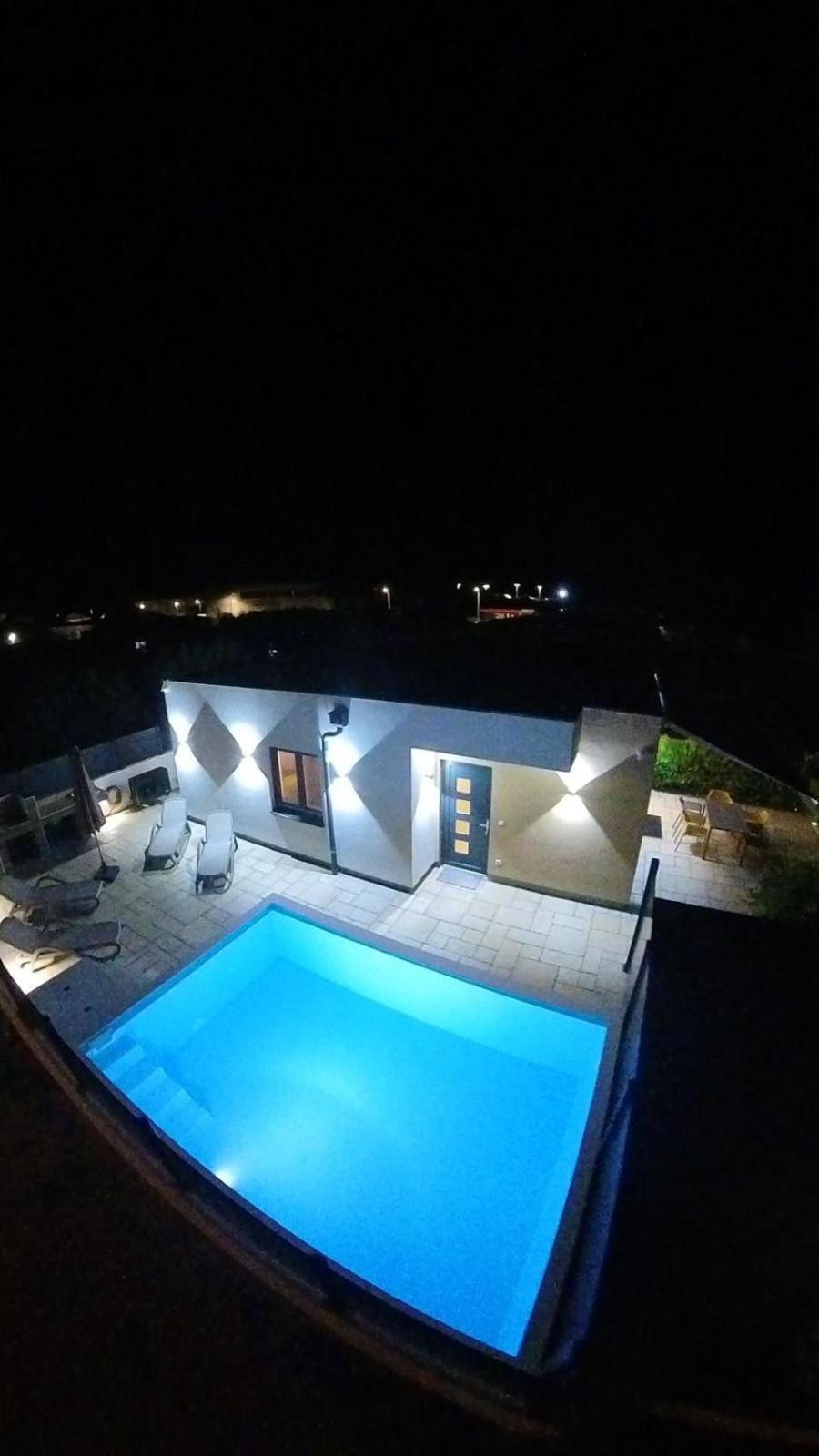 Poolhouse Flip Flop - Mit Privatem Pool Vir Exterior foto