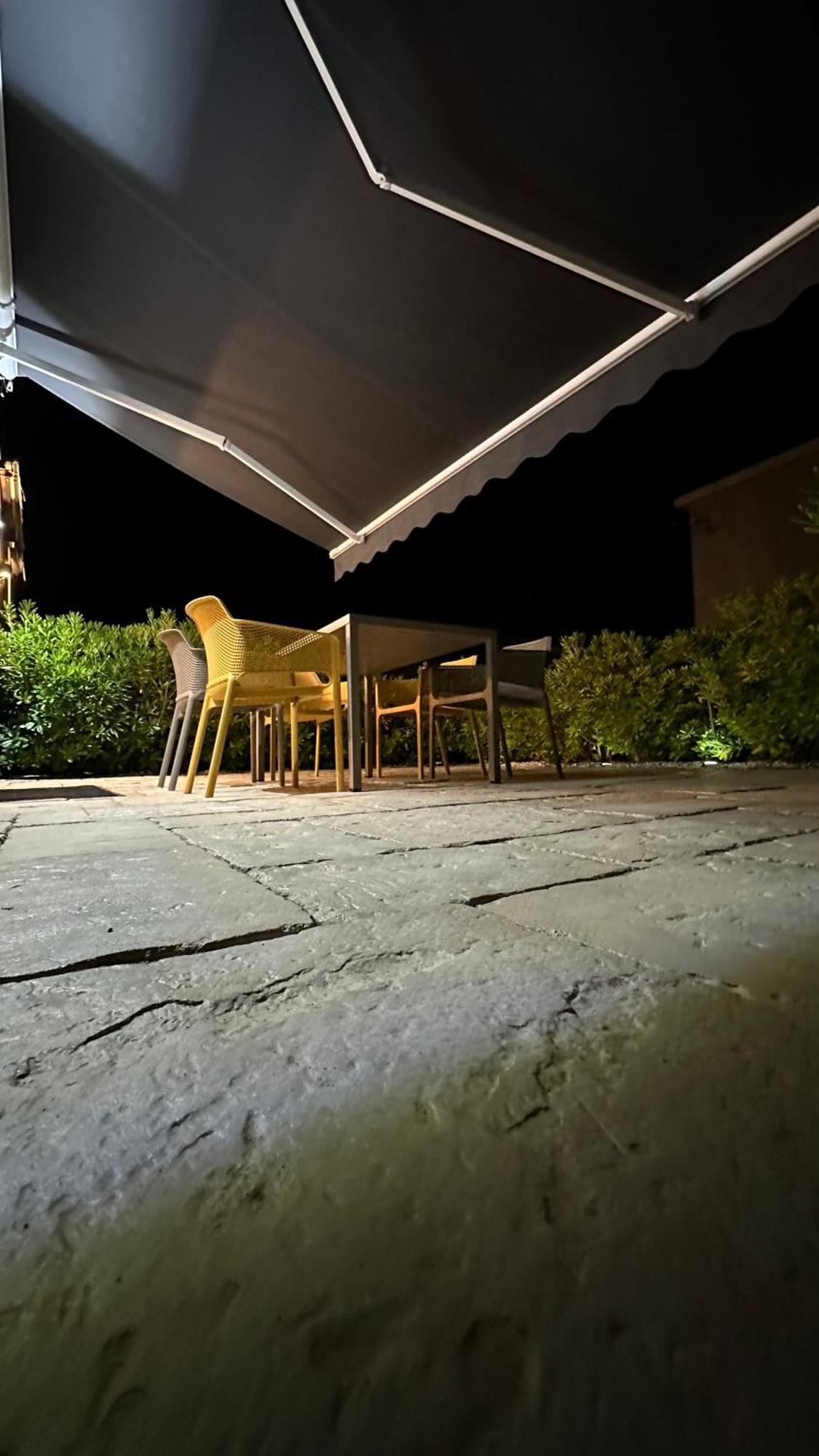 Poolhouse Flip Flop - Mit Privatem Pool Vir Exterior foto